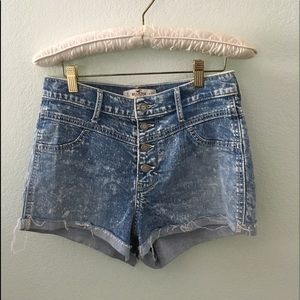 Hollister high rise shorts 🎈SALE!🎈